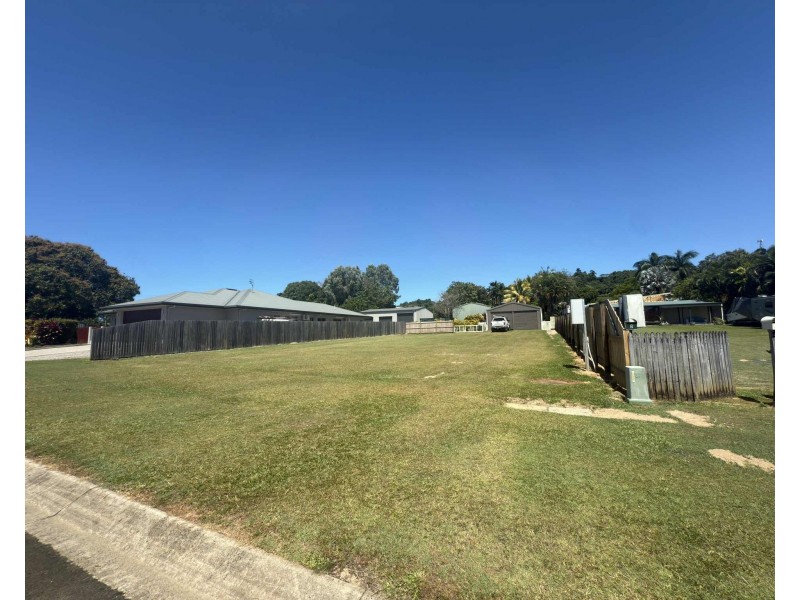 3 Voyager St, South Mission Beach QLD 4852