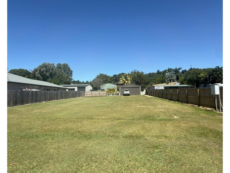 3 Voyager St, South Mission Beach QLD 4852