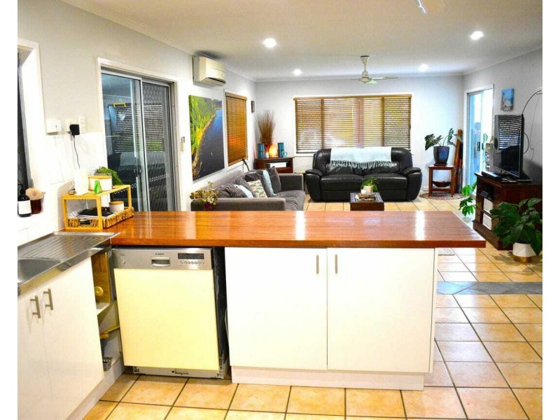 3 Kwila St, Wongaling Beach QLD 4852