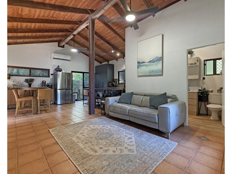 4 Dunkalli Cres, Wongaling Beach QLD 4852