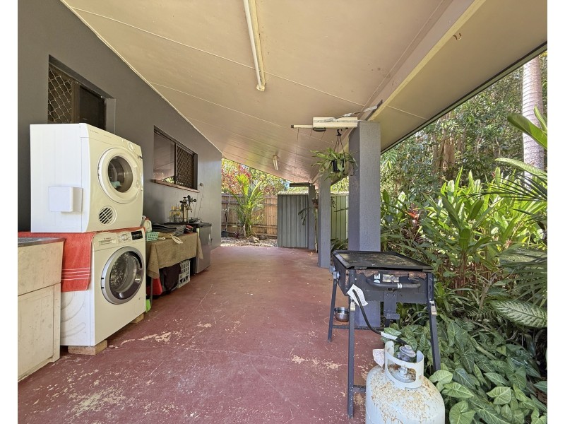 4 Dunkalli Cres, Wongaling Beach QLD 4852