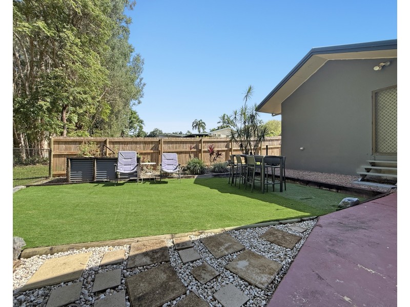 4 Dunkalli Cres, Wongaling Beach QLD 4852