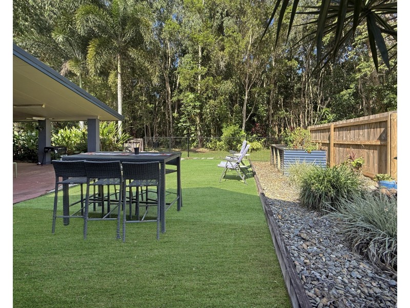 4 Dunkalli Cres, Wongaling Beach QLD 4852