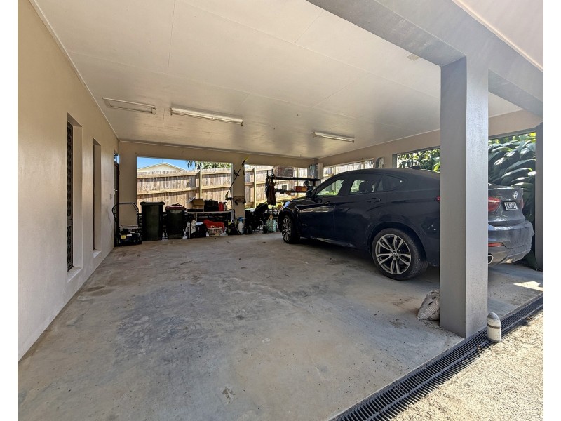 4 Dunkalli Cres, Wongaling Beach QLD 4852