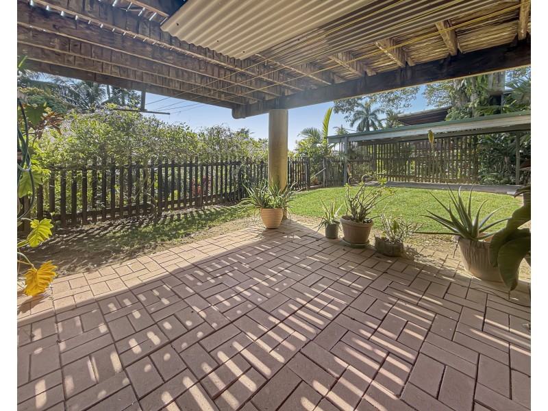 58 Mission Dr, South Mission Beach QLD 4852