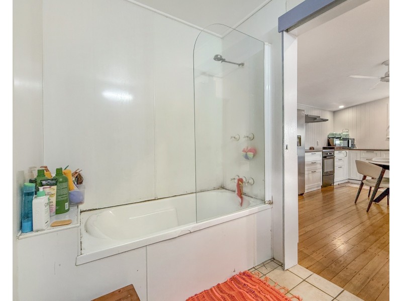 26 Mcquillen St, Tully QLD 4854