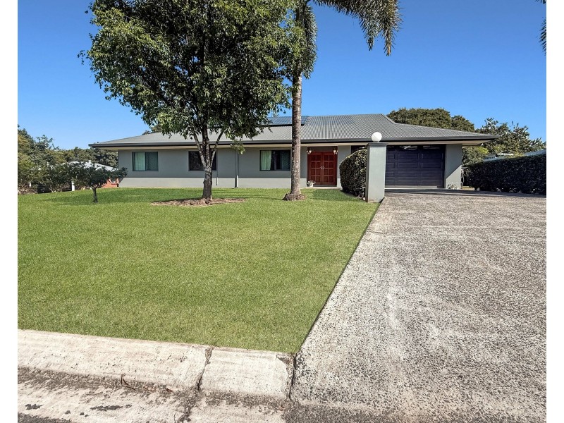 8 MJV Mcnamara Cl, Bulgun QLD 4854