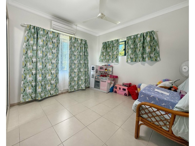 8 MJV Mcnamara Cl, Bulgun QLD 4854