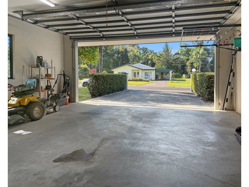 8 MJV Mcnamara Cl, Bulgun QLD 4854