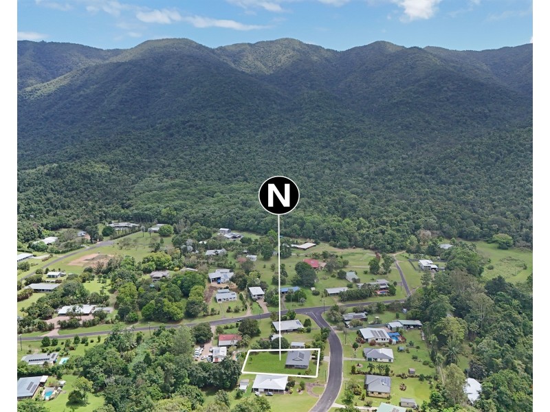 8 MJV Mcnamara Cl, Bulgun QLD 4854
