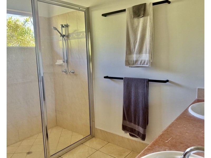 6 Mcnamara St, Wongaling Beach QLD 4852