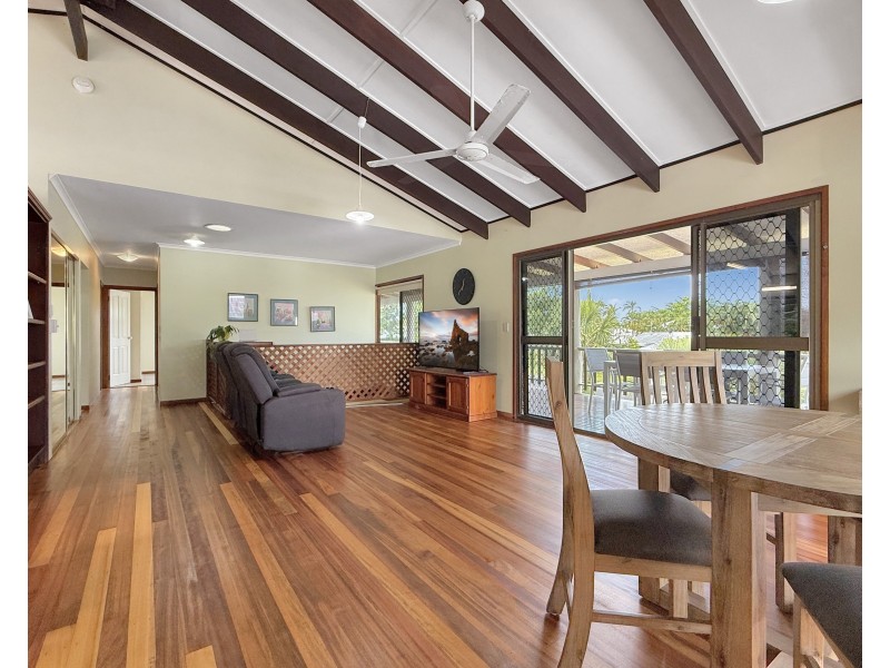 19 Seafarer St, South Mission Beach QLD 4852