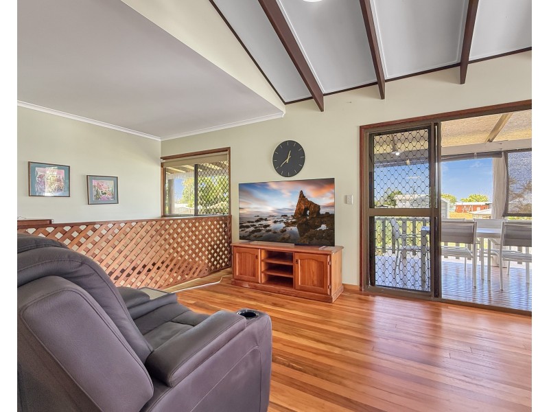 19 Seafarer St, South Mission Beach QLD 4852
