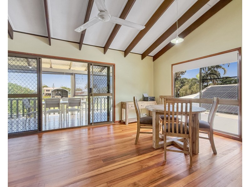 19 Seafarer St, South Mission Beach QLD 4852