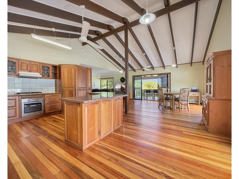 19 Seafarer St, South Mission Beach QLD 4852