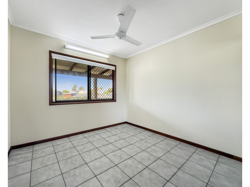 19 Seafarer St, South Mission Beach QLD 4852