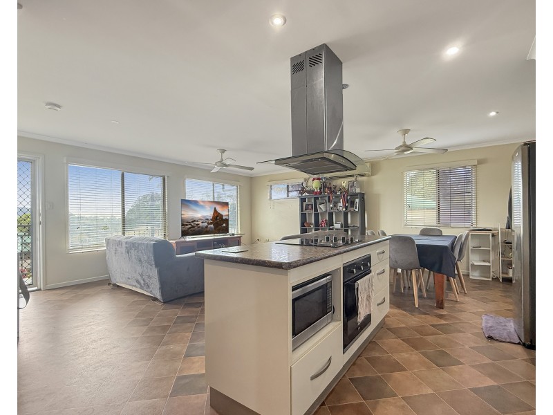 18 Mcquillen St, Tully QLD 4854