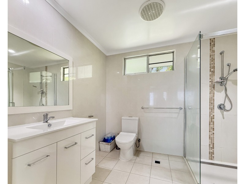 18 Mcquillen St, Tully QLD 4854