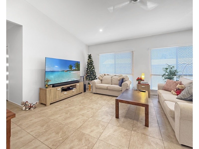 27 Shelly Ct, Mission Beach QLD 4852