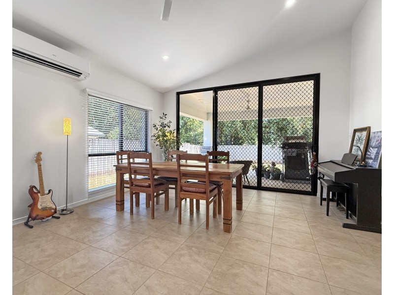 27 Shelly Ct, Mission Beach QLD 4852