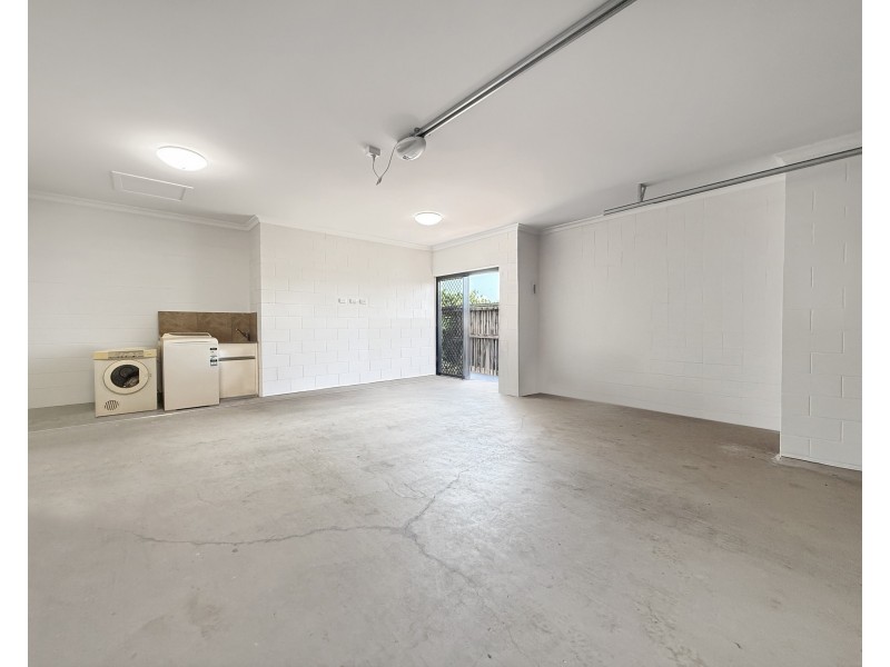 27 Shelly Ct, Mission Beach QLD 4852