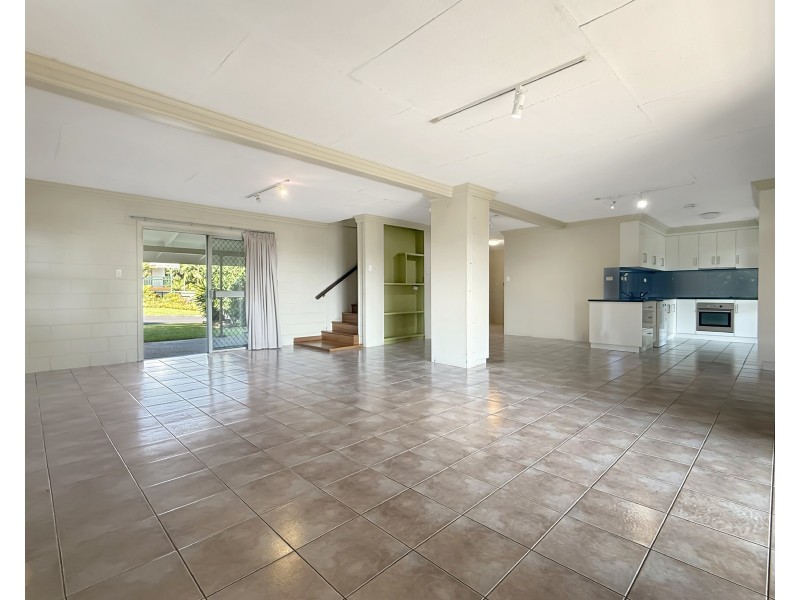 58 Mission Dr, South Mission Beach QLD 4852