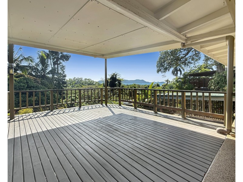 58 Mission Dr, South Mission Beach QLD 4852