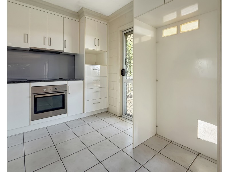 58 Mission Dr, South Mission Beach QLD 4852