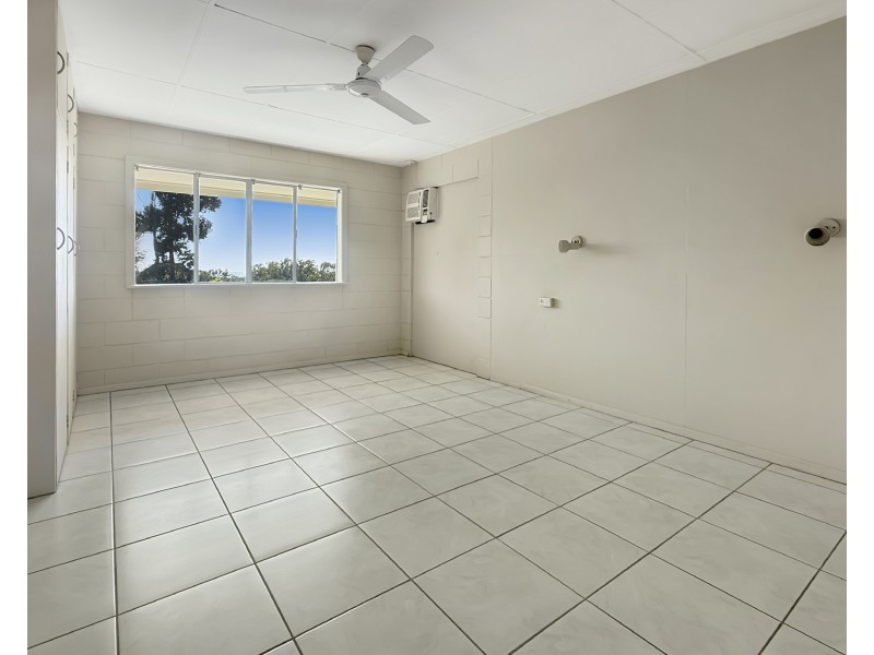 58 Mission Dr, South Mission Beach QLD 4852