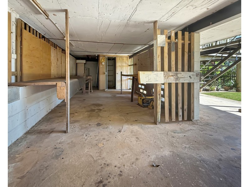 58 Mission Dr, South Mission Beach QLD 4852