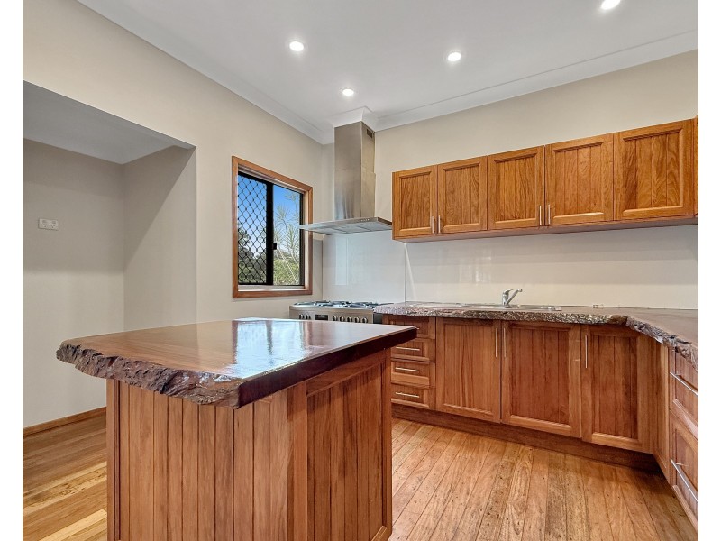 34 Cook St, Tully QLD 4854