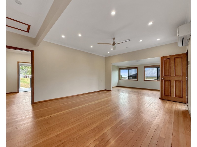 34 Cook St, Tully QLD 4854
