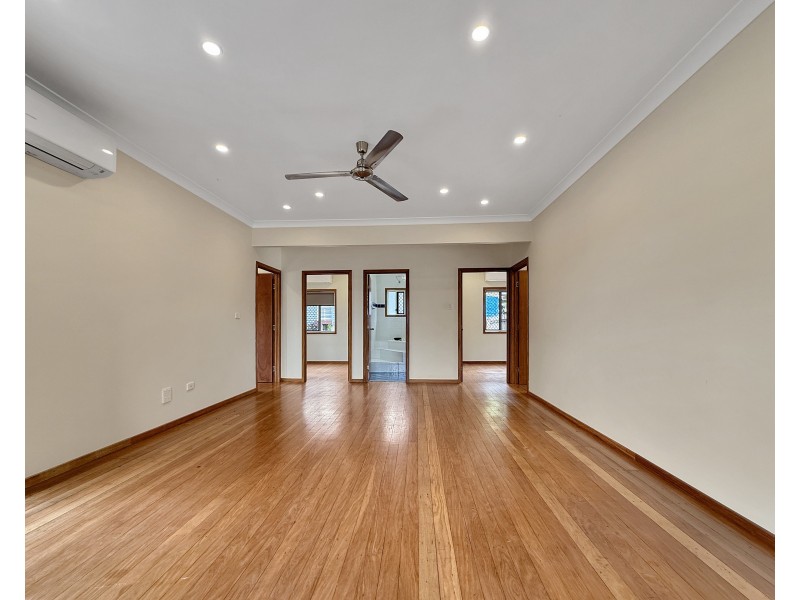 34 Cook St, Tully QLD 4854