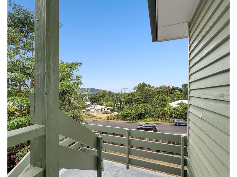 34 Cook St, Tully QLD 4854