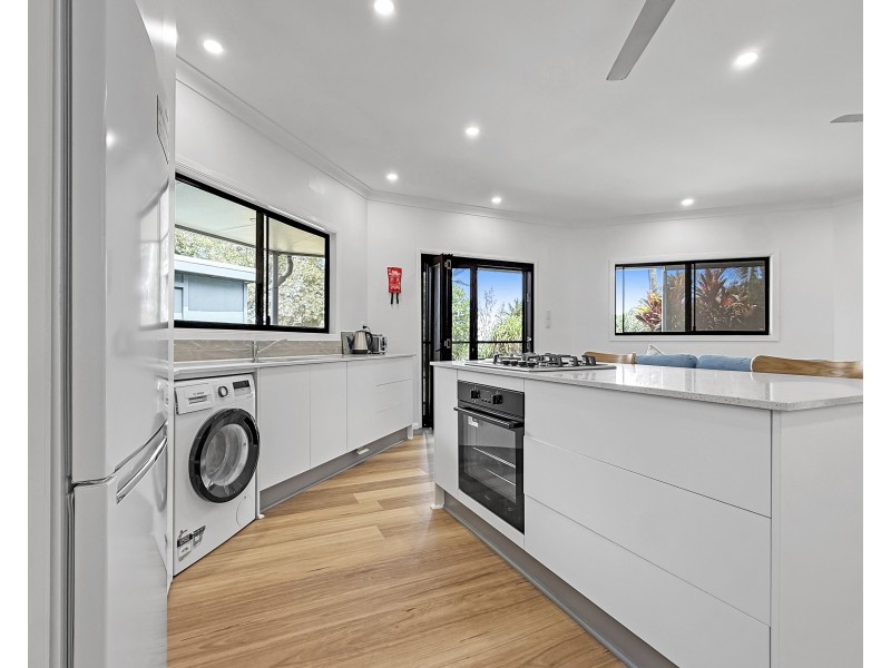 4A Cutten St, Bingil Bay QLD 4852