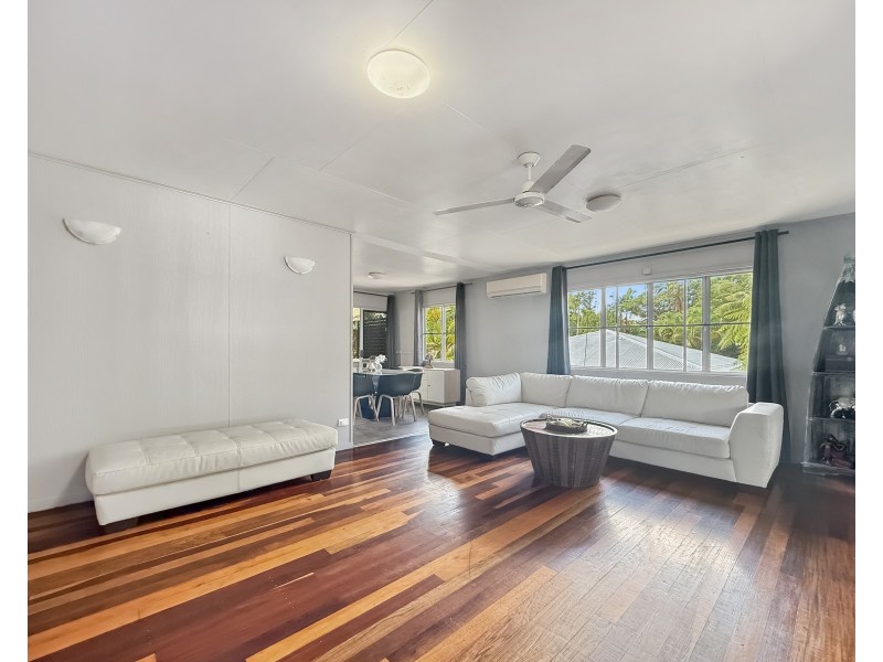 4 Cairns St, Tully QLD 4854