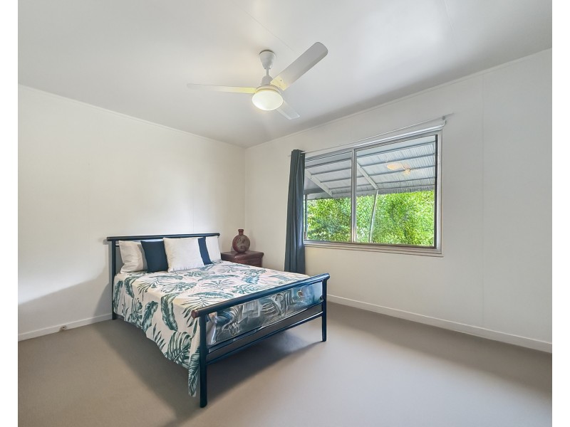 4 Cairns St, Tully QLD 4854