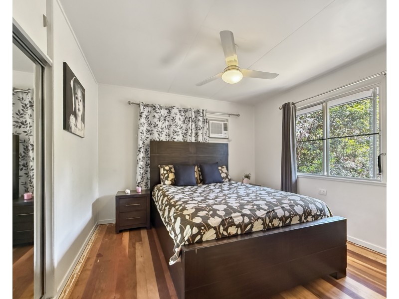 4 Cairns St, Tully QLD 4854