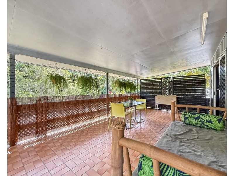 4 Cairns St, Tully QLD 4854