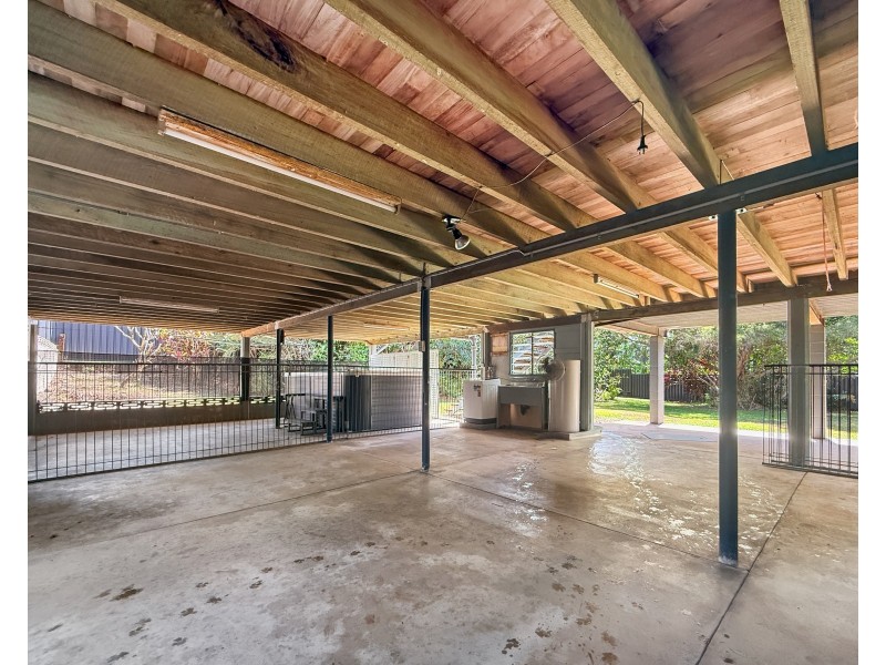 4 Cairns St, Tully QLD 4854