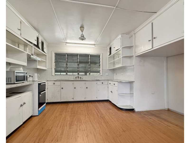 21 Thurles St, Tully QLD 4854