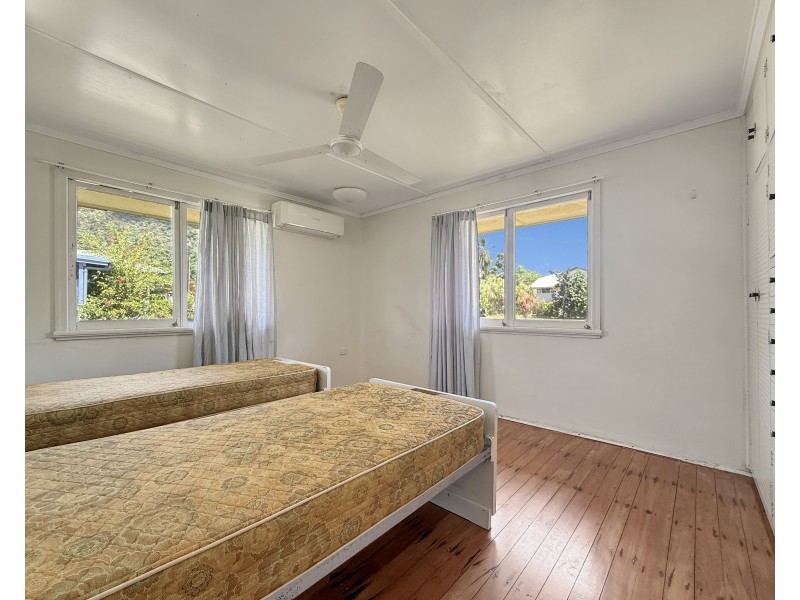21 Thurles St, Tully QLD 4854