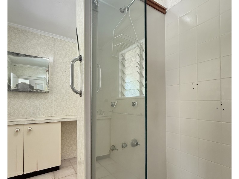21 Thurles St, Tully QLD 4854