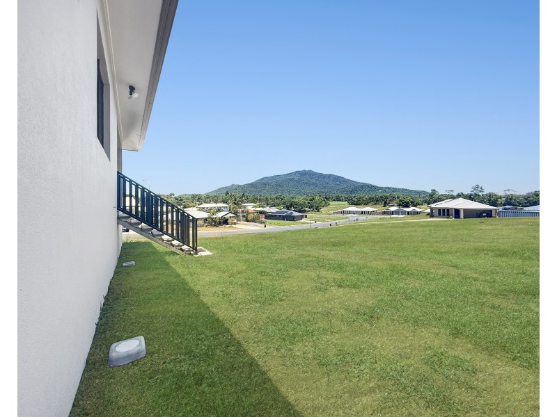 22 Pease Street, Tully QLD 4854