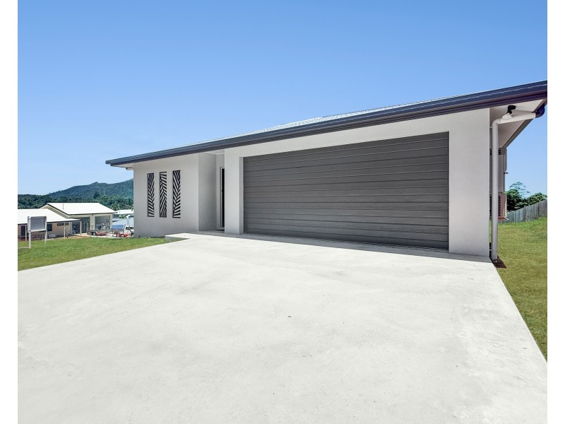 22 Pease Street, Tully QLD 4854