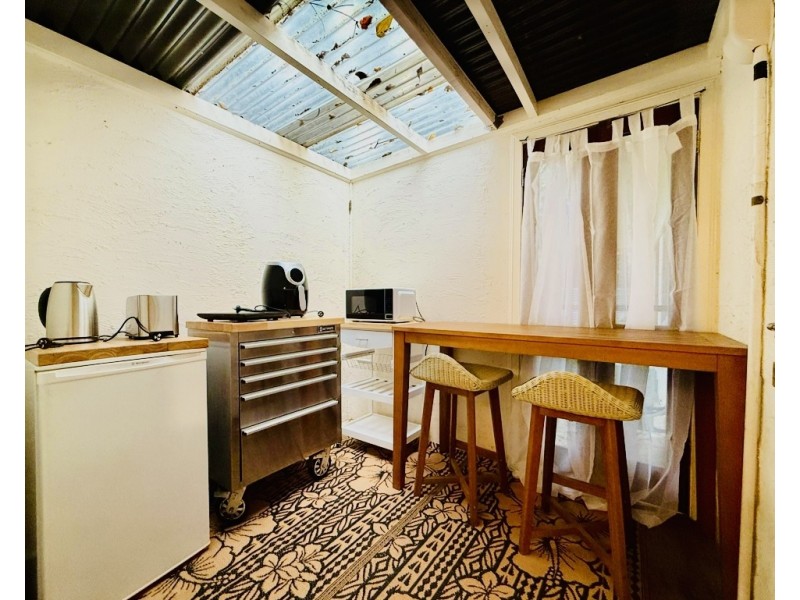 1 Cutten St, Bingil Bay QLD 4852