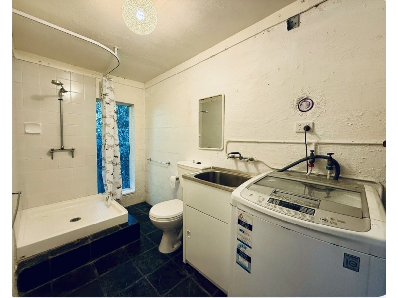 1 Cutten St, Bingil Bay QLD 4852