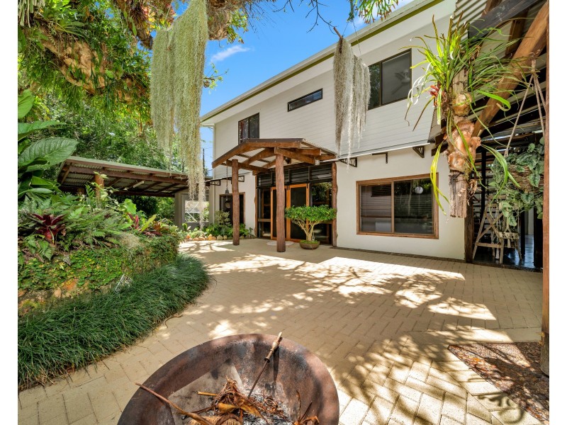 582 Bingil Bay Rd, Bingil Bay QLD 4852