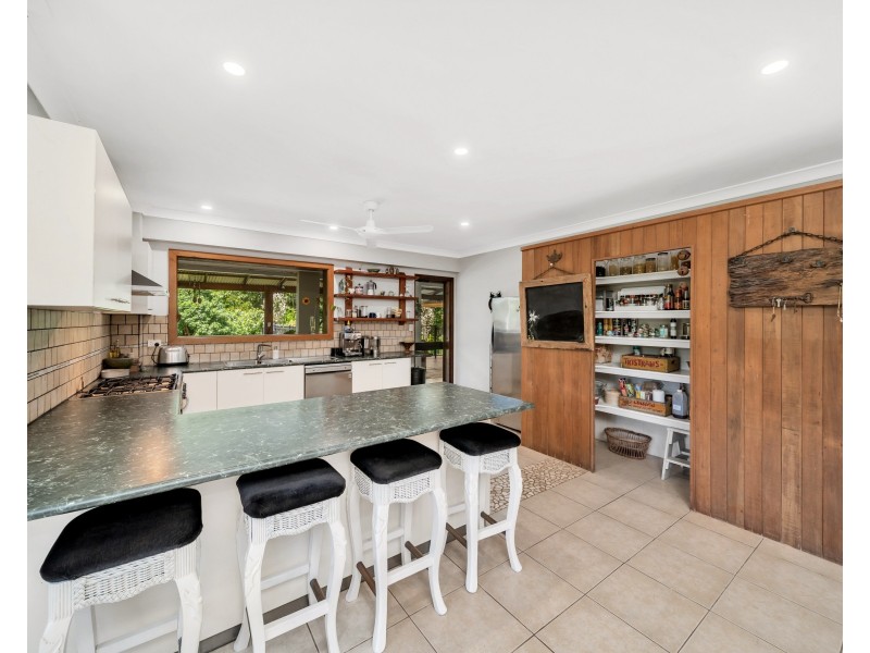 582 Bingil Bay Rd, Bingil Bay QLD 4852