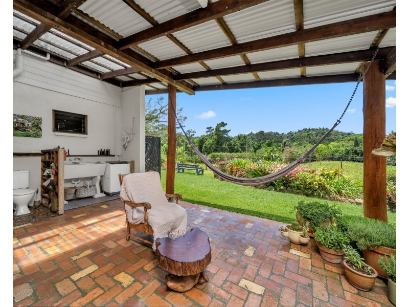 582 Bingil Bay Rd, Bingil Bay QLD 4852